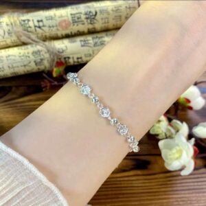 Delicate Four‑Petal Flower Sterling Silver Chain Bracelet, Oriental Minimalist Dainty Floral Link Bracelet for Women