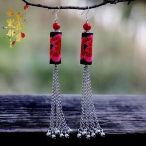 Chinese Ethnic Yunnan Yi‑Style Red Bead Floral‑Embroidered Silver‑Chain Bell‑Tassel Dangle Earrings, Boho Vintage Tribal Fringe Drop Earrings for Women