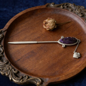 Dark‑Purple Floral Embroidered Carp‑Charm Hairpin, Oriental Vintage Oval‑Frame Side‑Tassel Hair Stick for Womenv