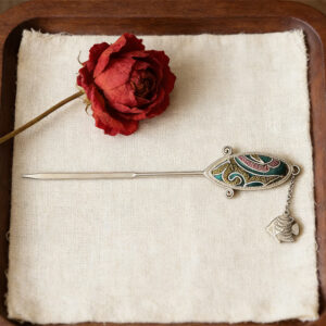 Green‑Base Swirl‑Pattern Embroidered Carp‑Charm Hairpin, Oriental Vintage Oval‑Frame Tassel Hair Stick for Women