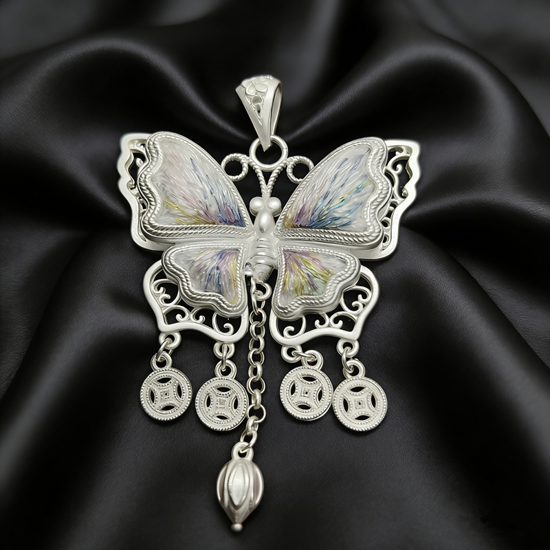 Iridescent Embroidered Butterfly Coin‑Tassel Pendant, Oriental Vintage Hollow Silver‑Tone Ethnic Necklace Charm - 图片 5