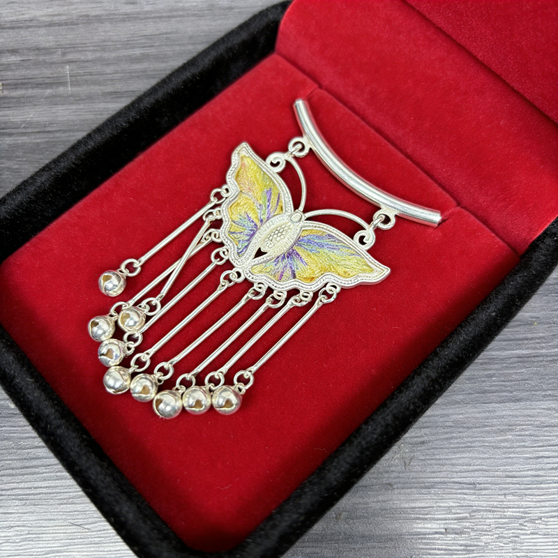 Golden‑Yellow Purple‑Veined Embroidered Butterfly Bell‑Tassel Pendant, Oriental Vintage Curved‑Bar Silver‑Tone Ethnic Necklace Charm - 图片 6