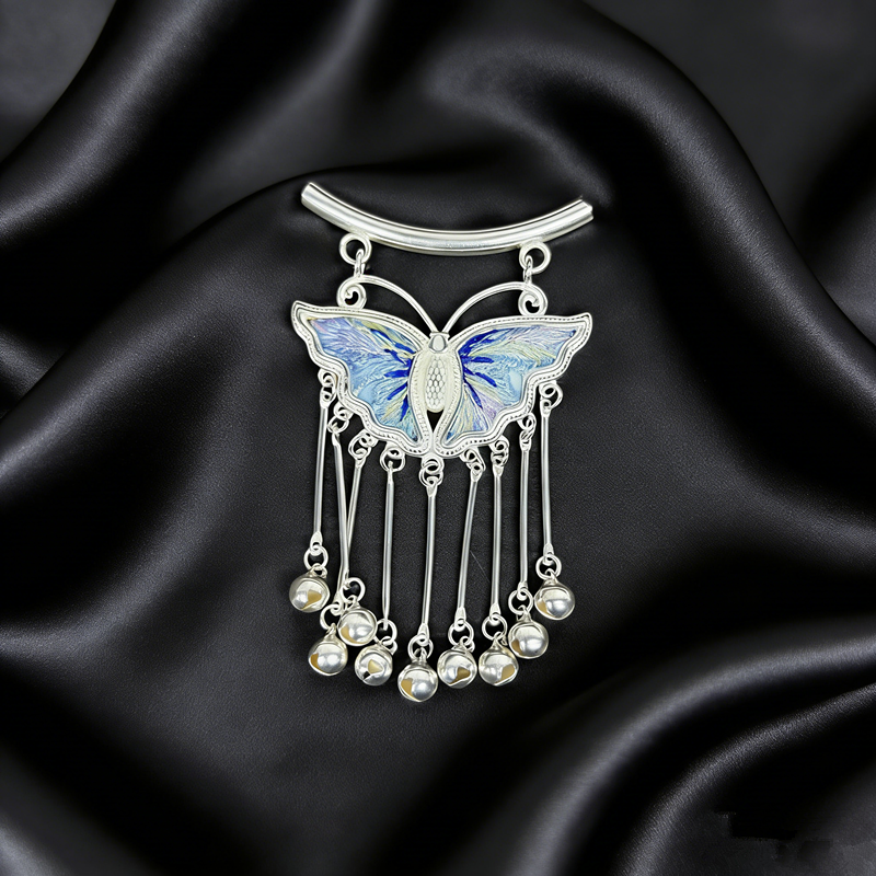 Sky‑Blue Royal‑Veined Embroidered Butterfly Bell‑Tassel Pendant, Oriental Vintage Curved‑Bar Silver‑Tone Ethnic Necklace Charm - 图片 7